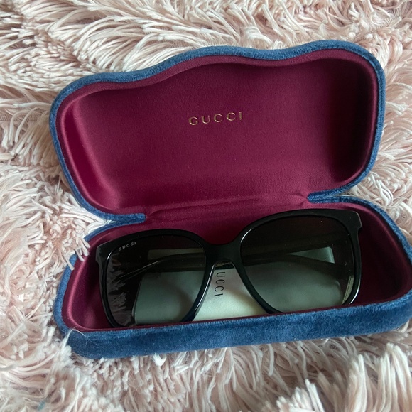 Gucci Women’s Sunglasses - Picture 1 of 7